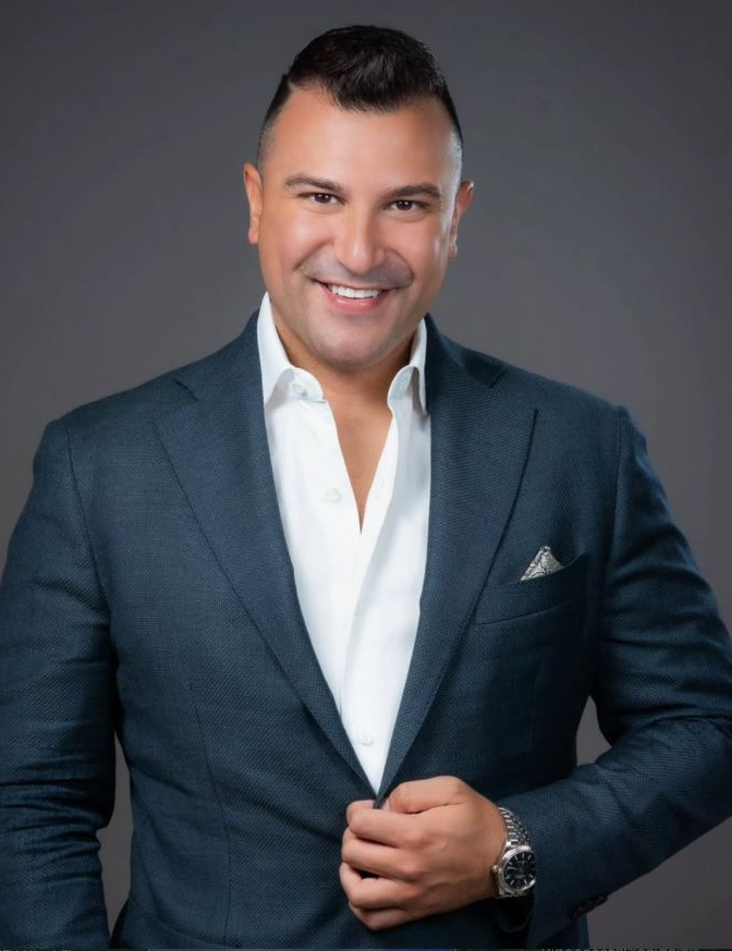 Agent Photo of Andres