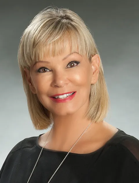 Agent Photo of Bobbi